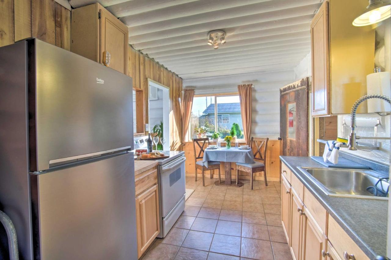Unique Dog-Friendly Log Cabin Short Walk To Ocean Кресент-Сити Экстерьер фото